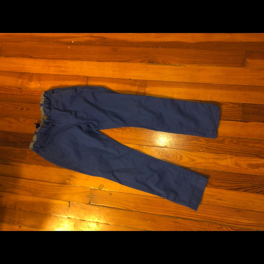 GAP Blue khaki pants. Size 6